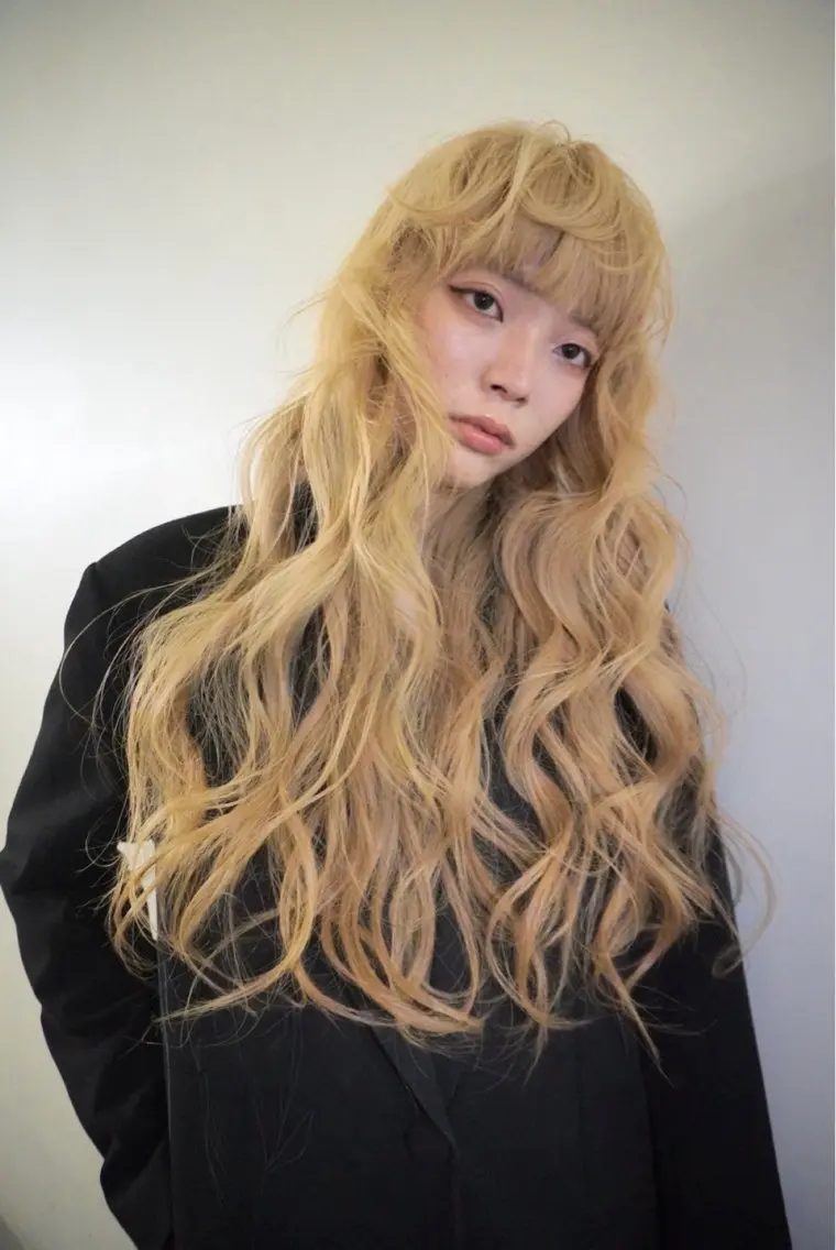 ロング カラー カット ヘアカラー トリートメント 小林 美咲のヘアスタイル