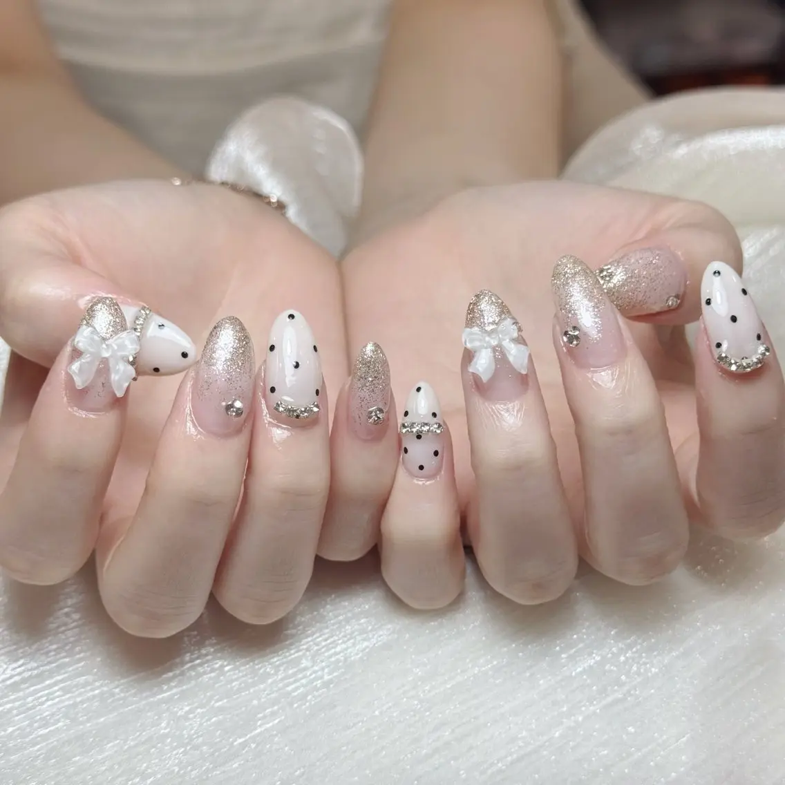 ネイル アートネイル オーロラネイル フラッシュネイル フレンチネイル ジェルネイル ハンドネイル Luci Nail Shinokuboのネイルデザイン