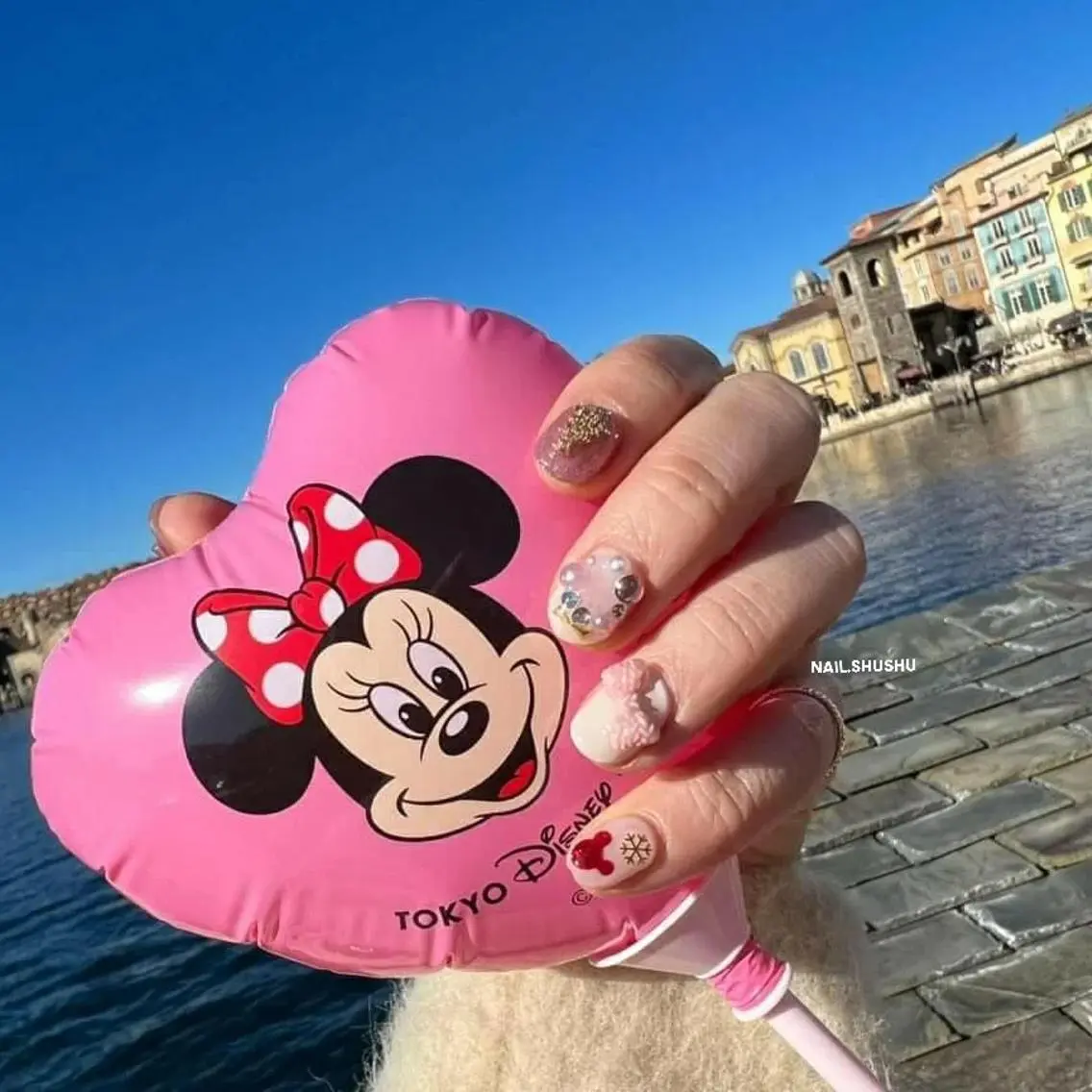 ネイル 持ち込み ニュアンスネイル シンプルネイル 冬ネイル 3dパーツ/流行り 👧shushu❤️のネイルデザイン