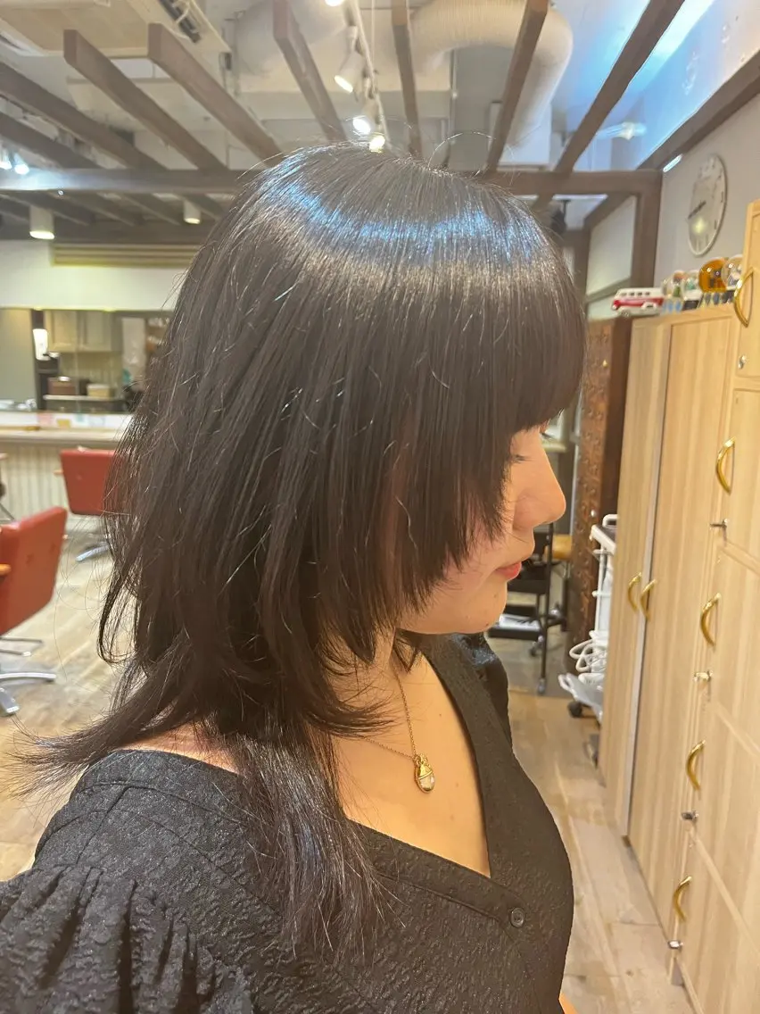 ミディアム 顔周りカット レイヤーカット 小顔カット 臺 佳連のヘアスタイル