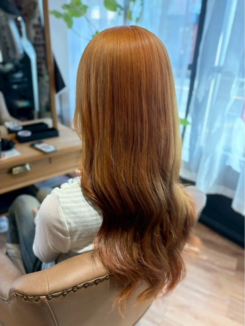 ロング ヘアカラー ブリーチ・カットモデ ル募集中🫧高口小春のヘアスタイル