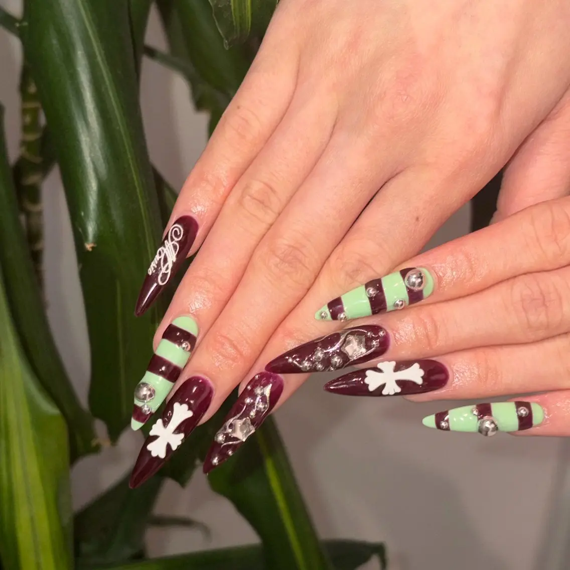 ネイル ハンドネイル 🐬Cxxu° Nail✝️のネイルデザイン