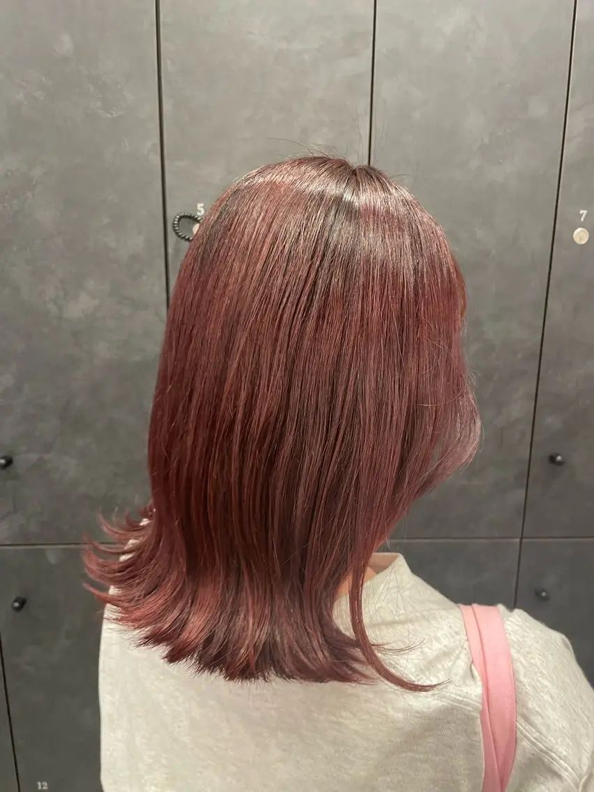 ミディアム 藤原 凜香のヘアスタイル