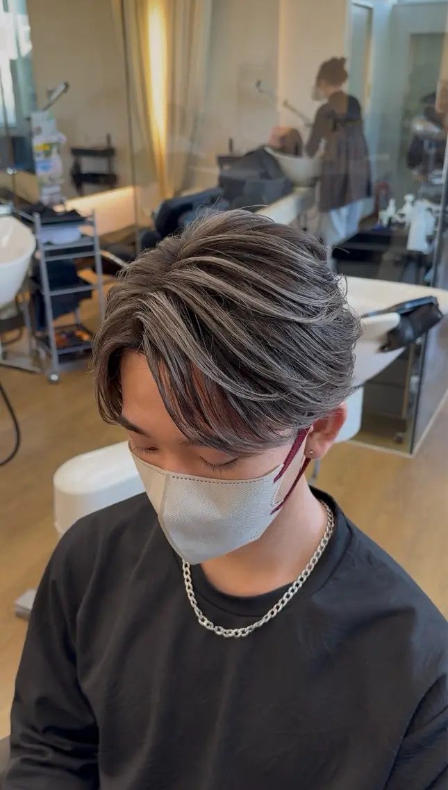 カラー メンズ メンズバレイヤージュ バレイヤージュ カット ヘアカラー トリートメント 鈴木 隆皓のヘアスタイル