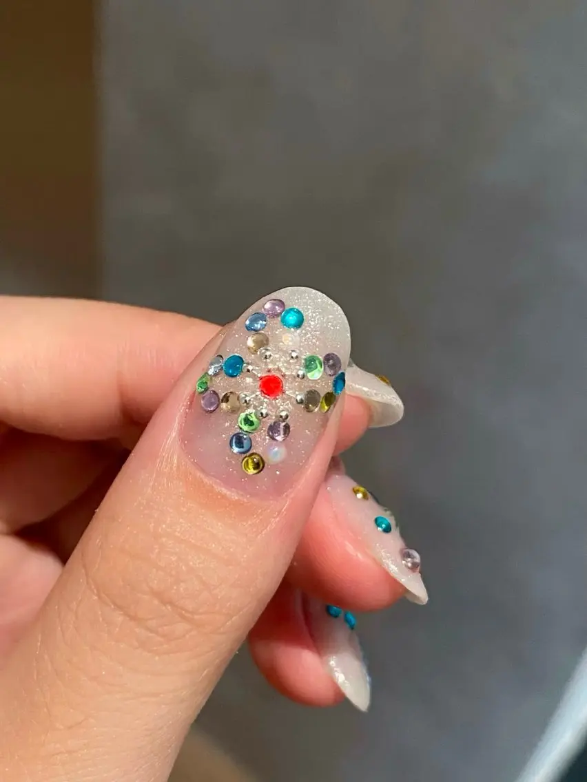 ネイル チークネイル ドット フレンチネイル グラデーション 韓国ネイル ハンドネイル Minette nailrinrinのネイルデザイン