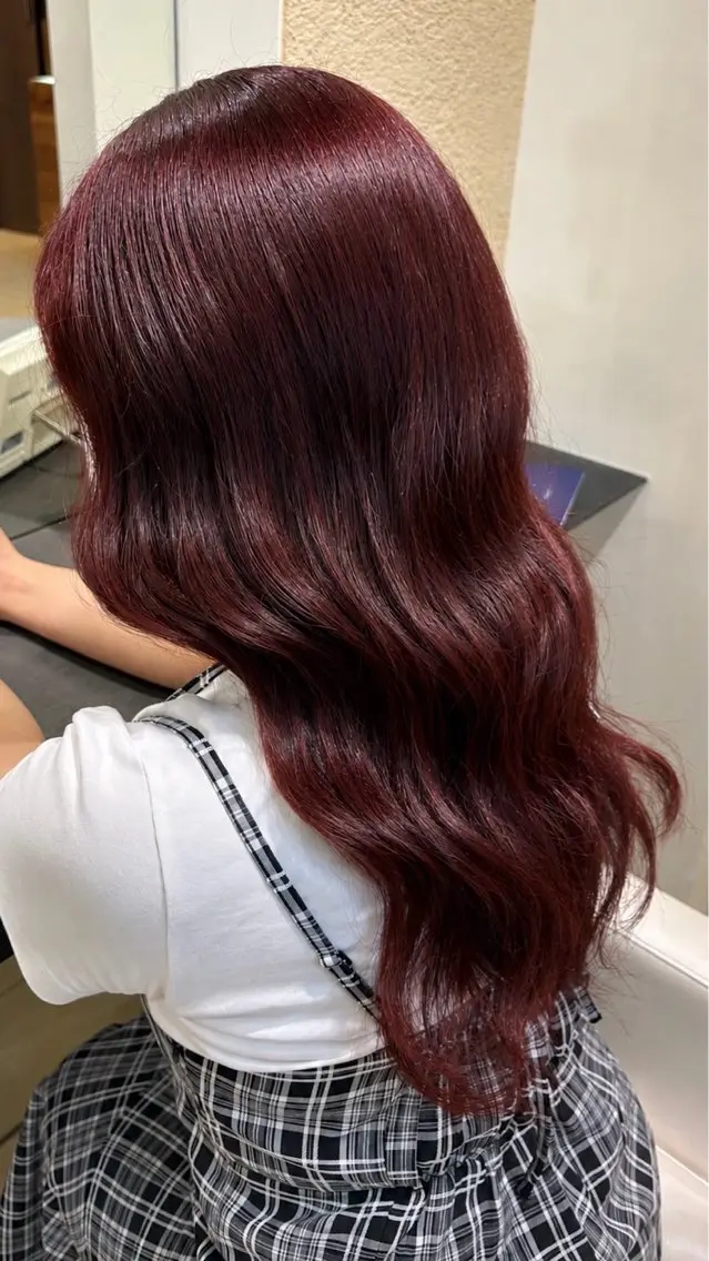 セミロング ヘアカラー こいけ あいらのヘアスタイル