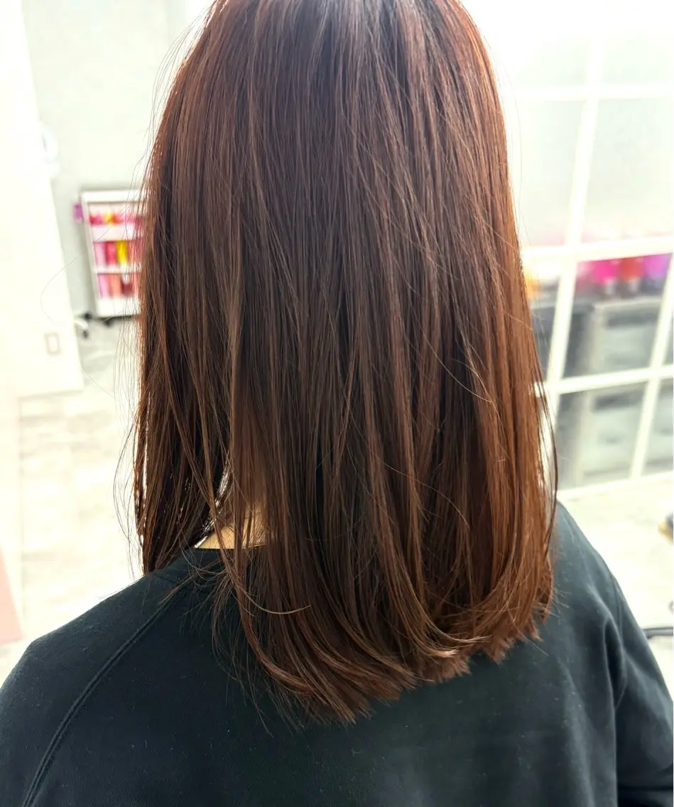ミディアム カラー ヘアカラー ヨ ネのヘアスタイル