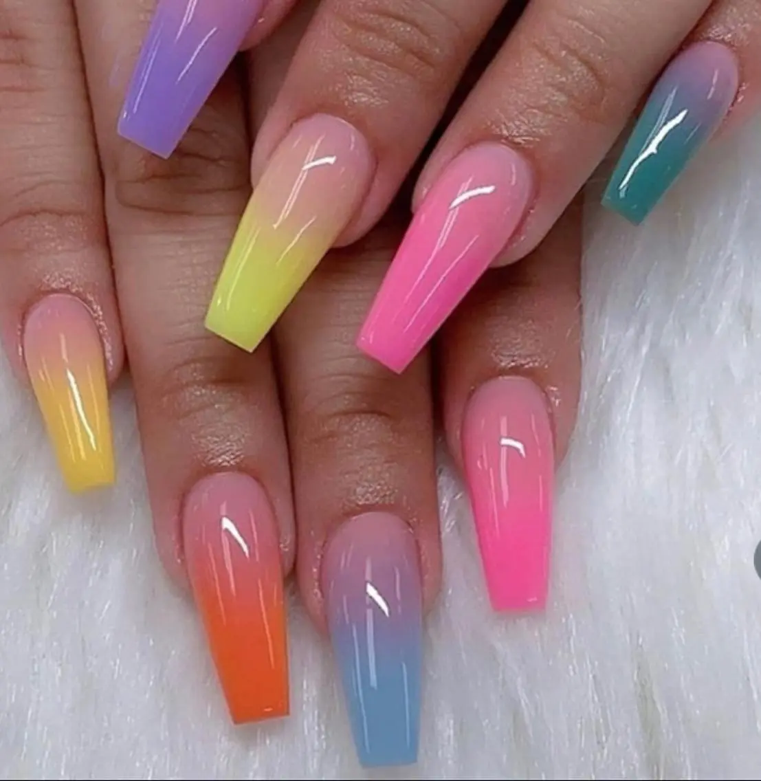 ネイル スカルプネイル SINCERELY シンシアリー🌈のネイルデザイン