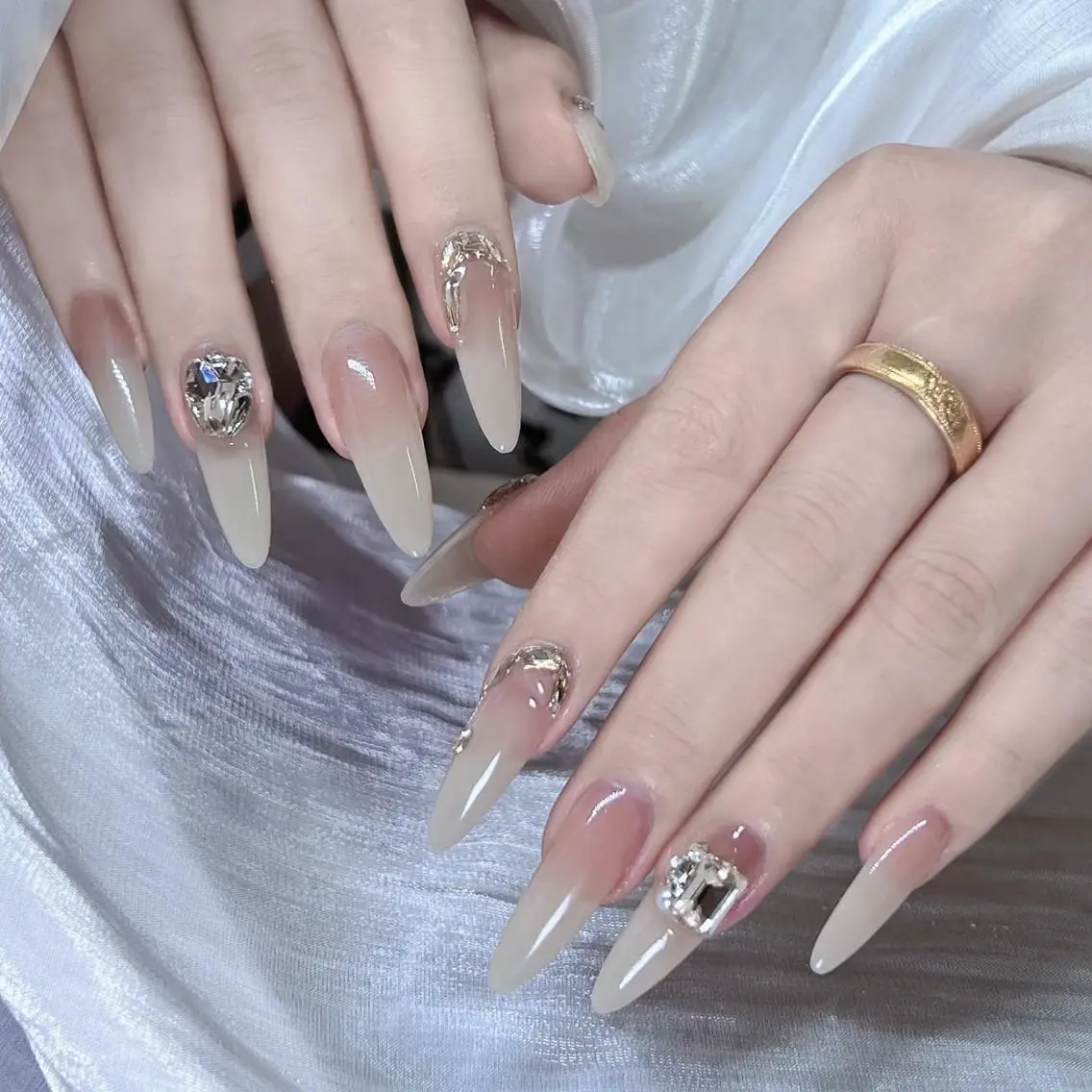 ネイル ハンドネイル ハンドケア 🍑 momo_nailのネイルデザイン