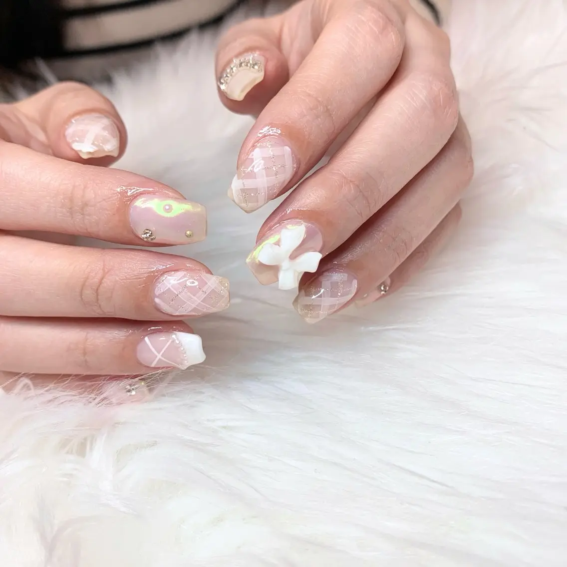 ネイル リボン ハンドネイル La neige* yuki 🐩🌙のネイルデザイン