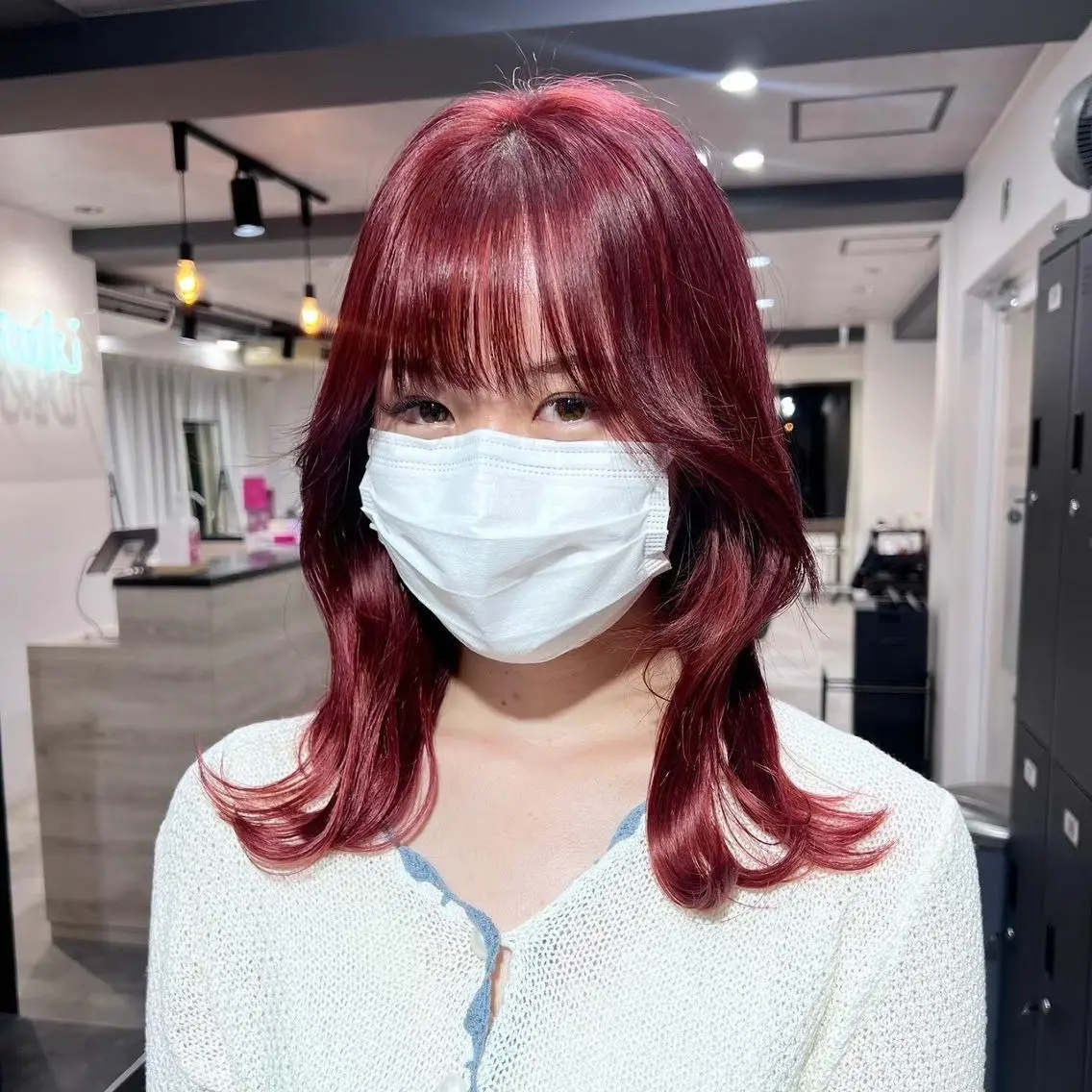 セミロング カラー レッドカラー レイヤーカット 🎀ブリーチ ハイト ーン ♡Kanon♡のヘアスタイル