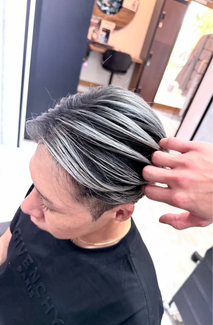 カラー メンズ メンズバレイヤージュ バレイヤージュ ヘアカラー C'LD Hair トモヤのヘアスタイル