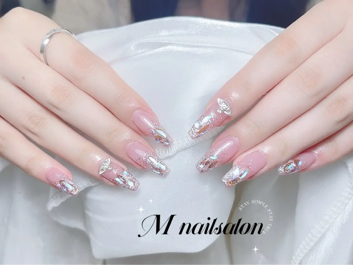 ネイル ハンドネイル M🌷nail 長さだし専門店のネイルデザイン