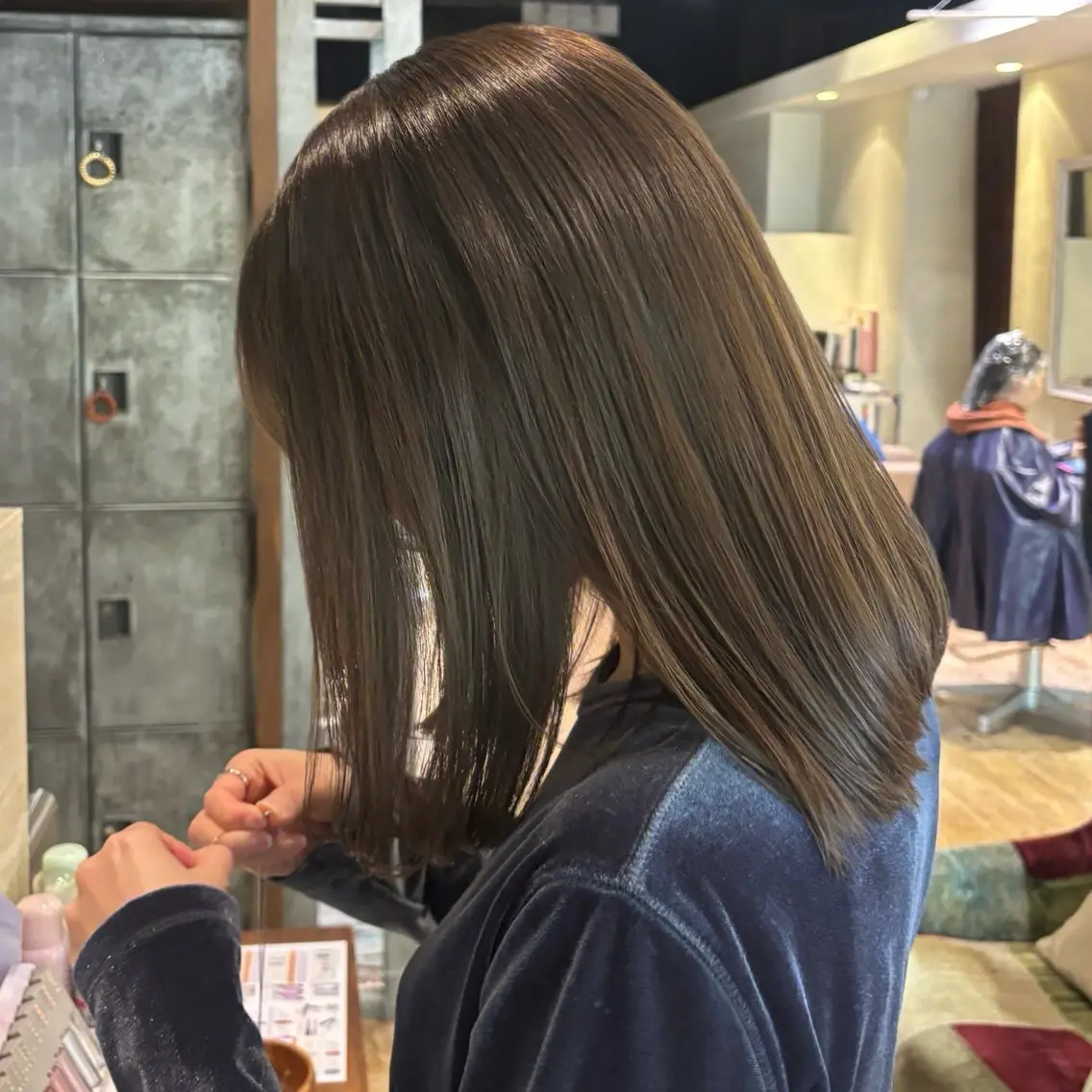 カラー ベージュカラー ブラウンカラー 透明感カラー オリーブベージュ オリーブブラウン カット ヘアカラー 村上陽菜乃/レイヤ ー/透明感カラーのヘアスタイル