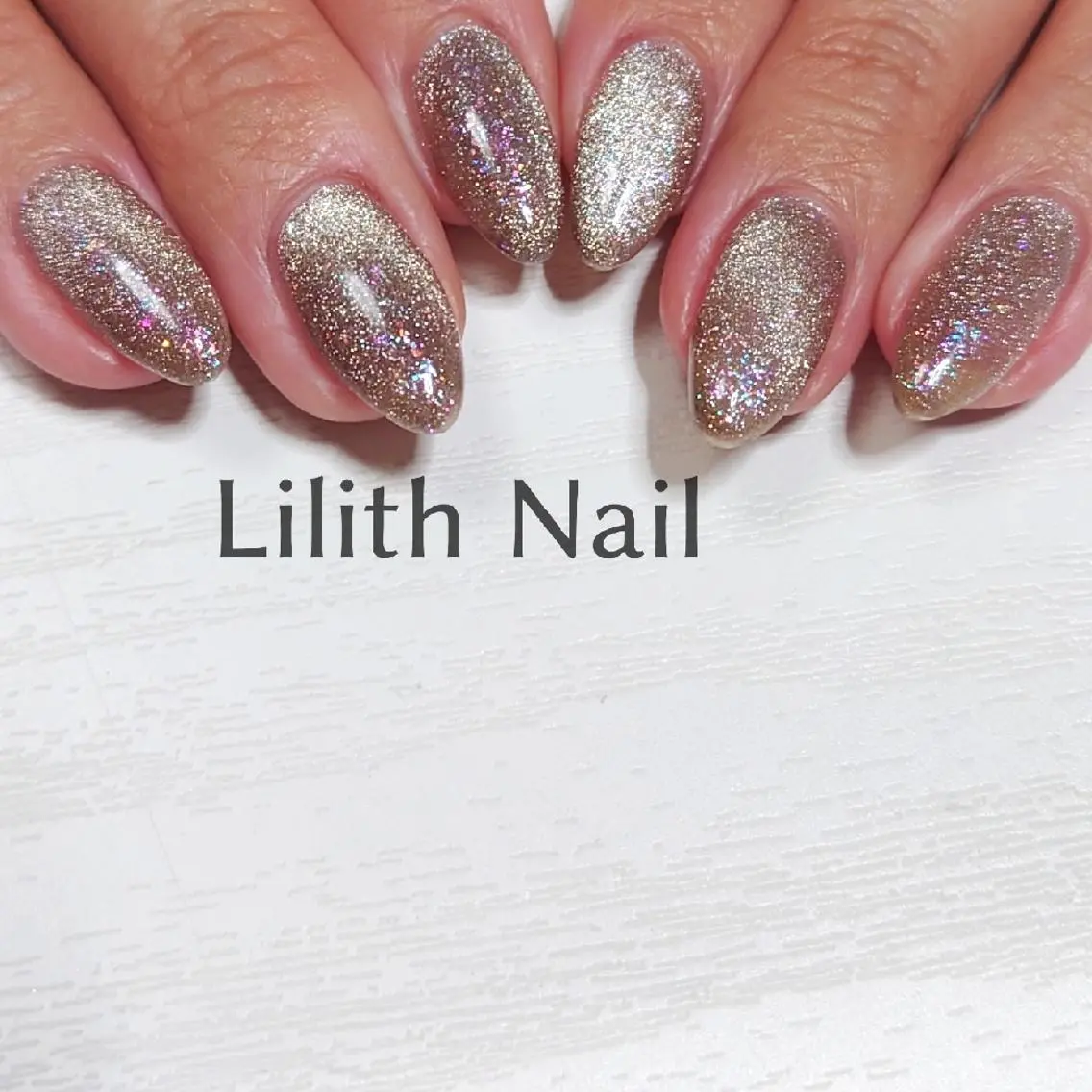 ネイル マグネットネイル ハンドネイル Lilith Nailのネイルデザイン