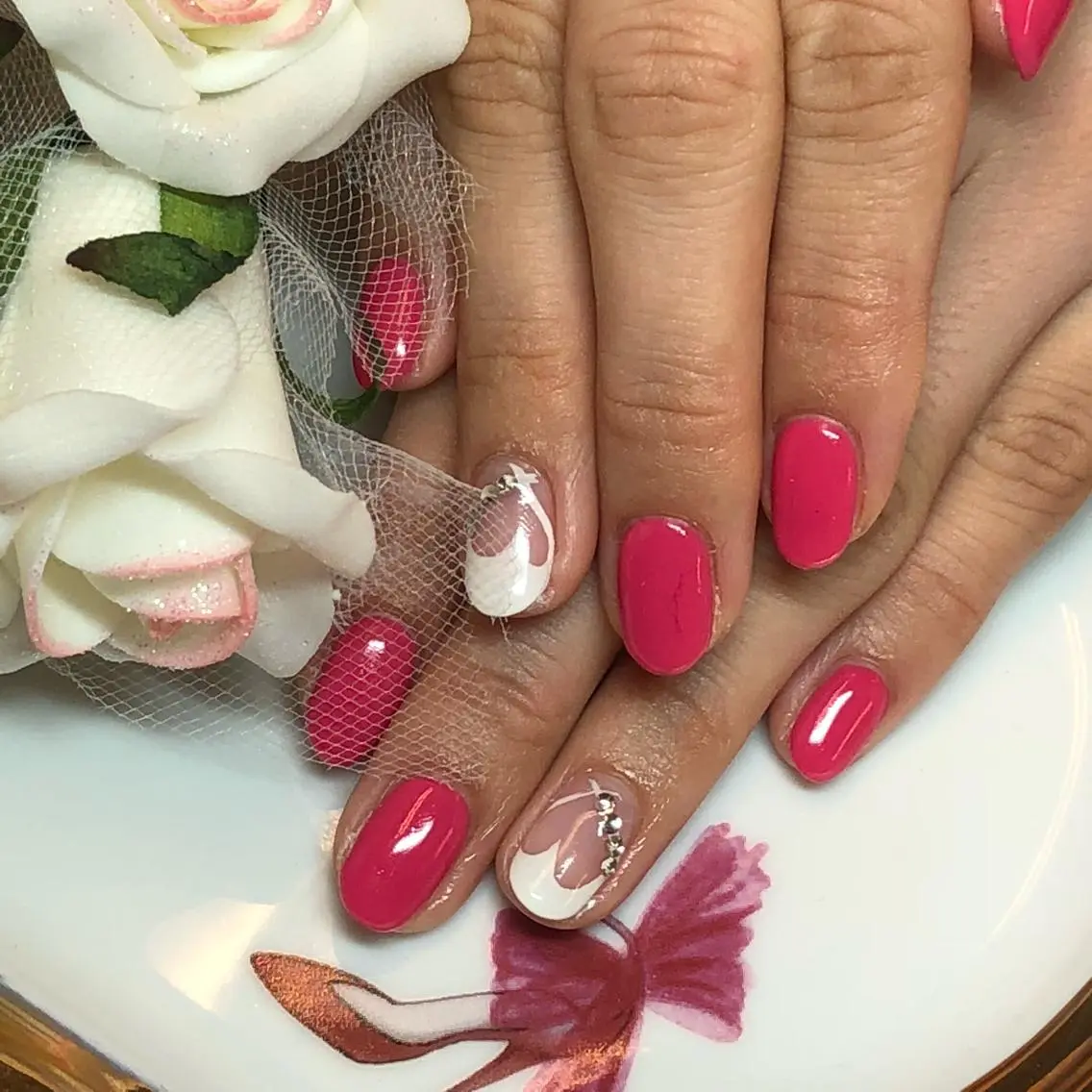 ネイル フレンチネイル ハート オフィスネイル KIREIE NAILSのネイルデザイン