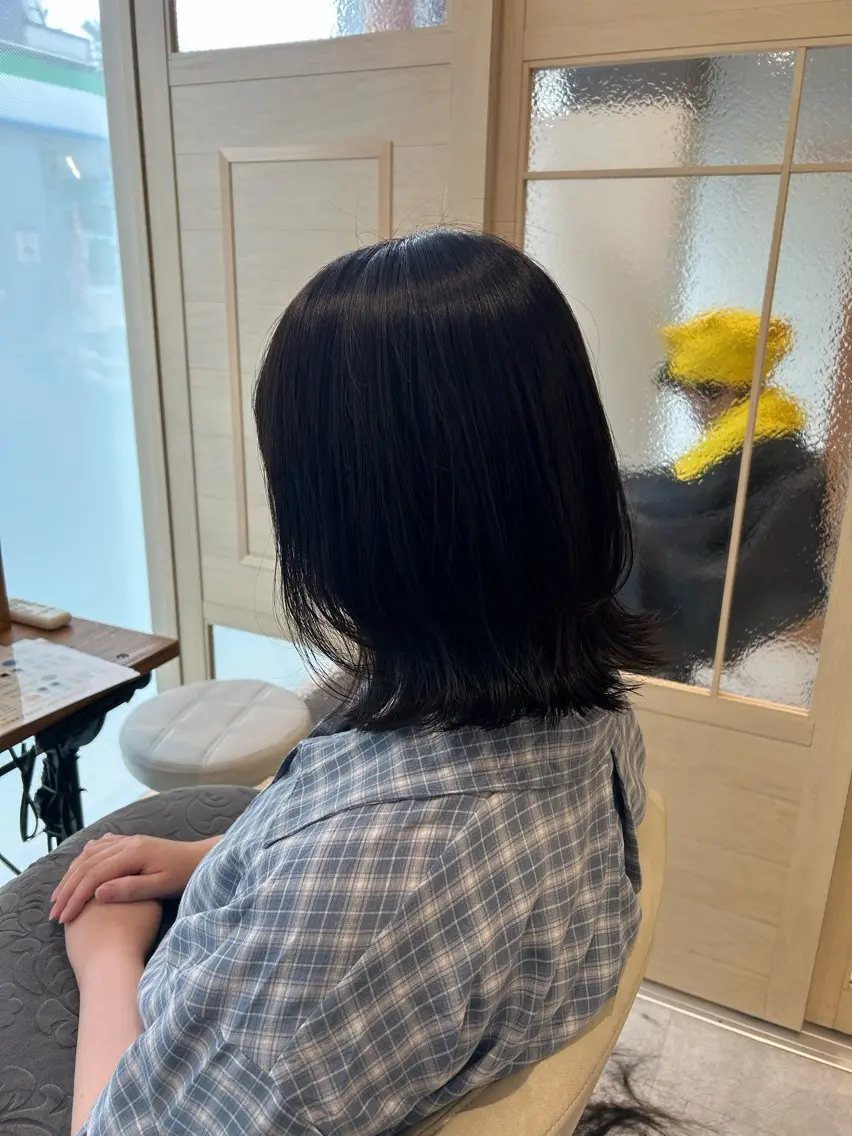 ミディアム くびれヘア レイヤーカット カット ヘアカラー HARUNA｜肌映え 💖艶カラーのヘアスタイル