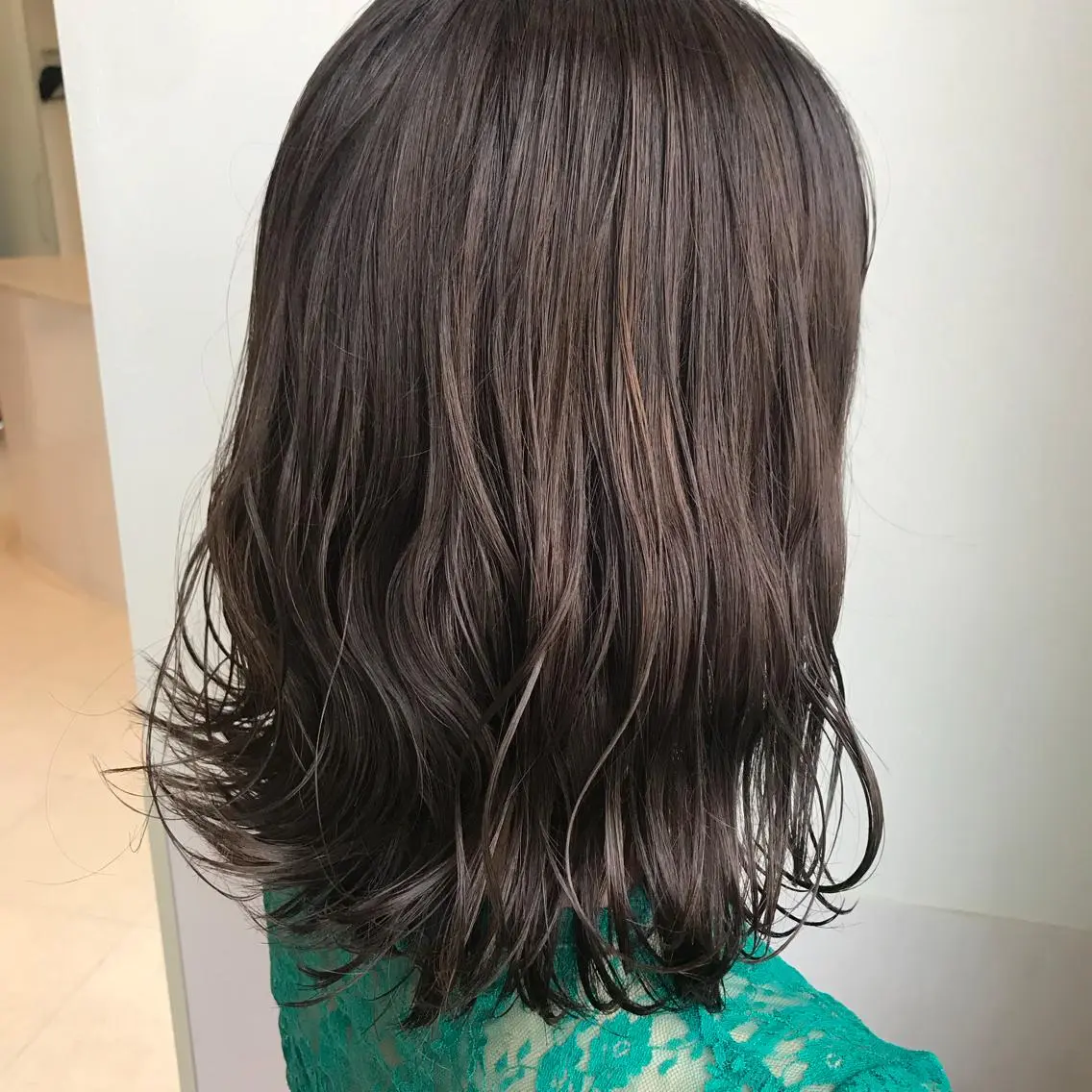 ミディアム カラー ラベンダーカラー ラベンダーグレー カット ヘアカラー Oopsレイヤー 加藤澄都のヘアスタイル