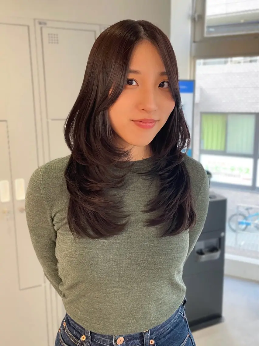 セミロング カラー ブラウンカラー ナチュラルブラウン レイヤーカット スエキ タクミ／昭島のヘアスタイル