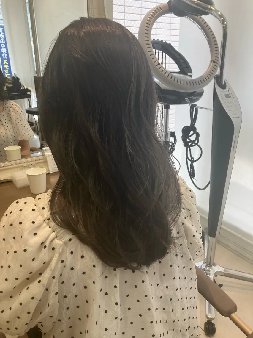 カラー ヘアカラー 韓国風レイヤー& 透明感カラー🎧のヘアスタイル