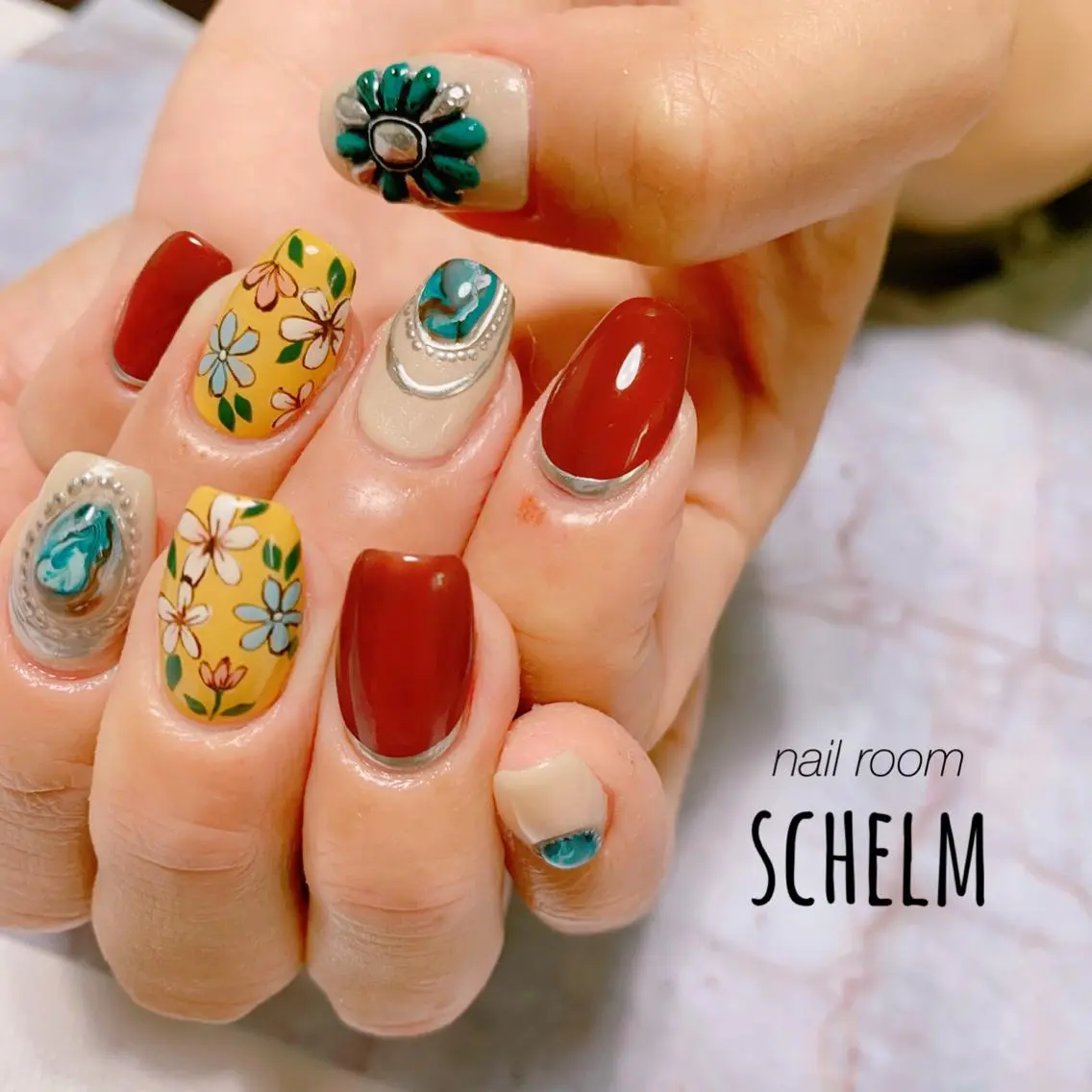 ネイル ハンドネイル nail room シュレムのネイルデザイン