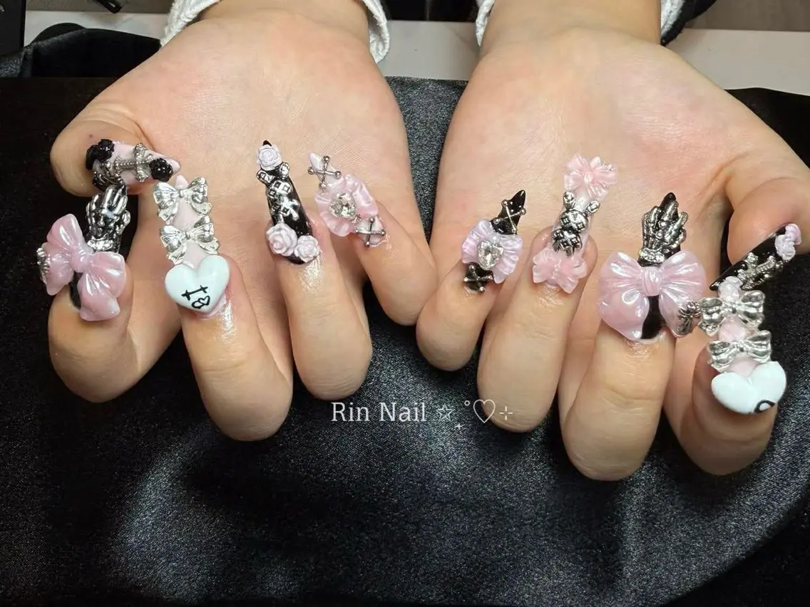 ネイル アートネイル チークネイル ジェルネイル ロングネイル マグネットネイル ハンドネイル Rin Nail 新大久保店のネイルデザイン