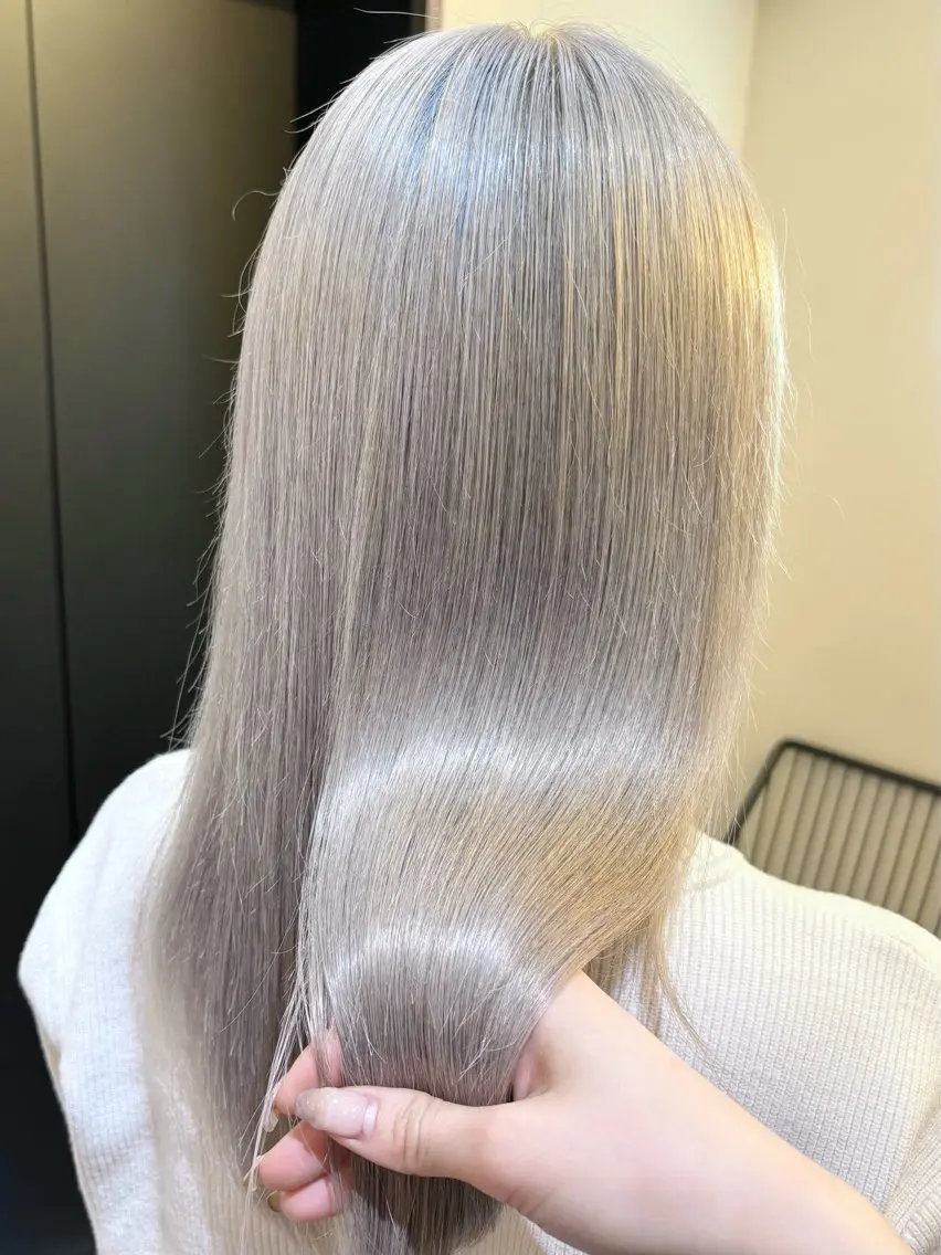 セミロング カラー ブリーチ ケアブリーチ ダブルカラー ハイトーンカラー カット ヘアカラー トリートメント 艶ピンク*ヘアセット 🌙shioriのヘアスタイル