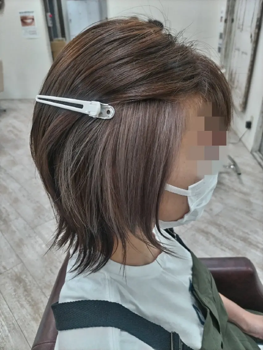 ミディアム カラー ベージュカラー インナーカラー ミルクティーベージュ 磯崎 美幸のヘアスタイル