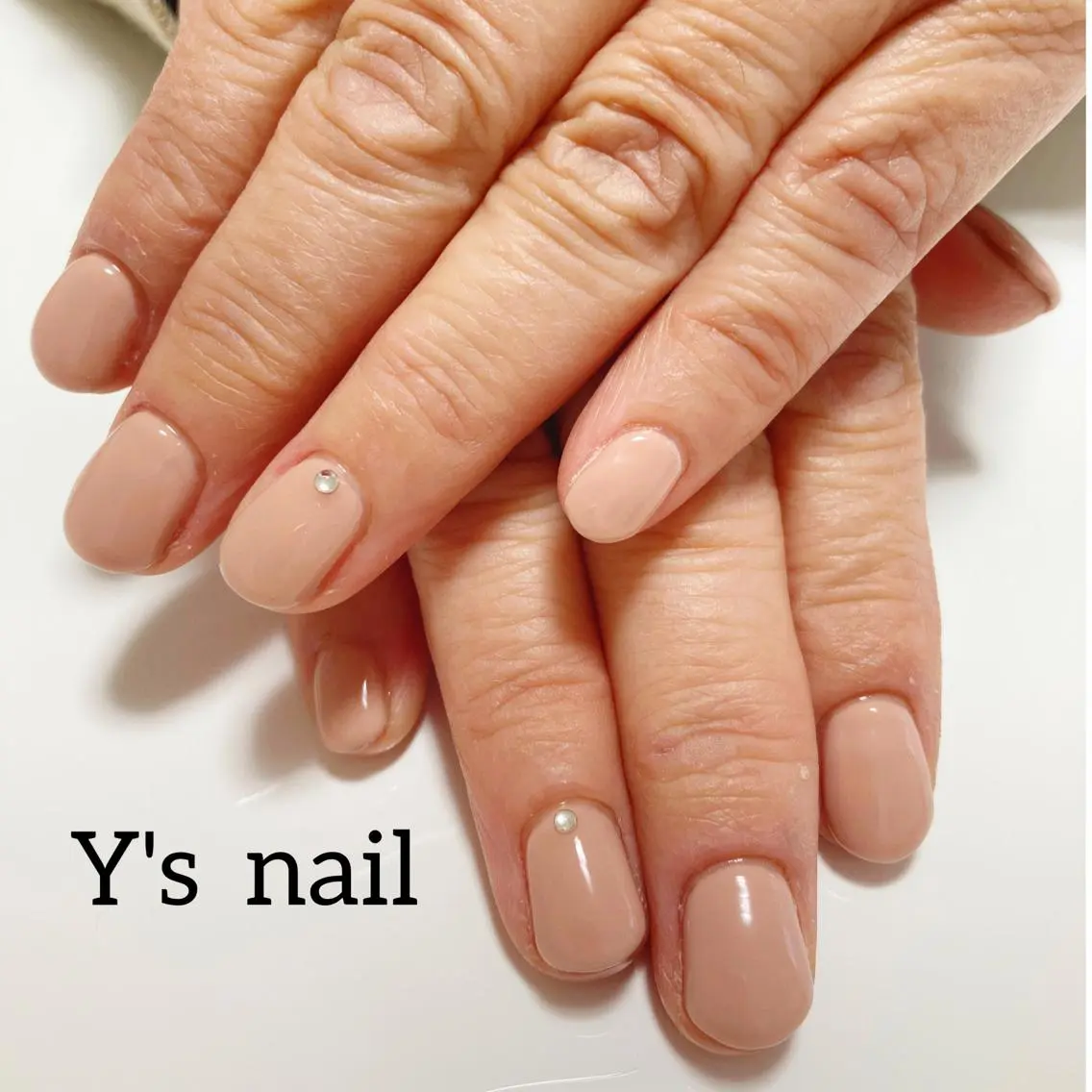 ネイル ワンカラーネイル 手書きが得意🖌️ Y’s  nailのネイルデザイン