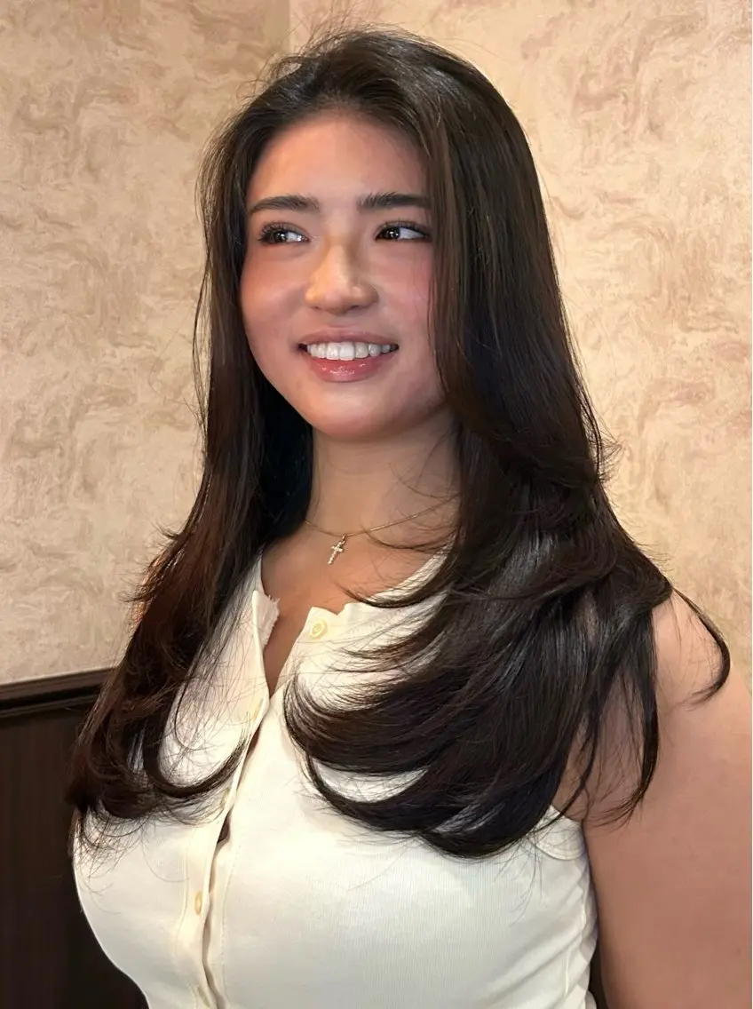 ロング カラー カット ヘアカラー 🍒ハイレイヤー🍒 海外ヘア🍒Momoのヘアスタイル