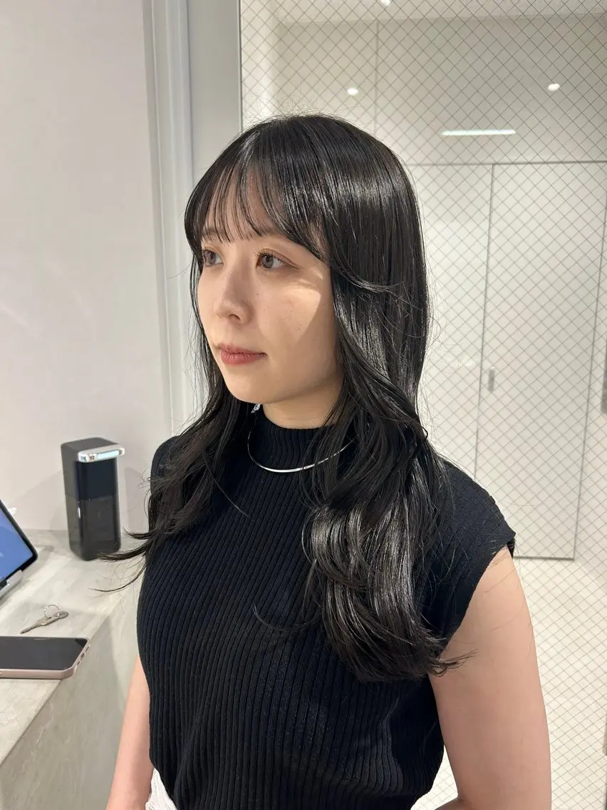 ロング カラー 透明感カラー オリーブグレー レイヤーカット カット ヘアカラー トリートメント ヘッドスパ SALOWIN栄 三丁目 木戸里実のヘアスタイル