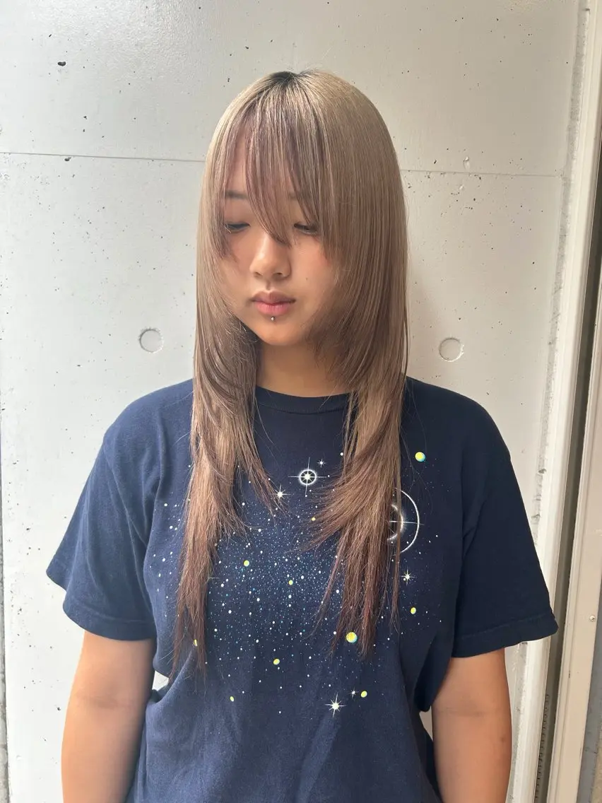 ロング colorlist 🖤SARASAのヘアスタイル