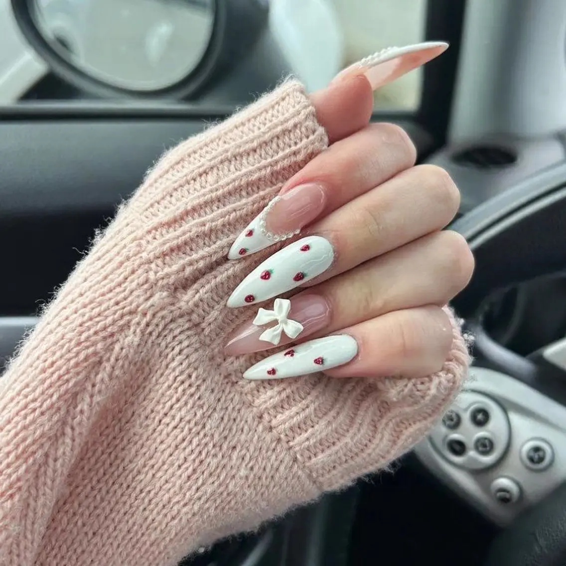 ネイル フレンチネイル キラキラネイル 韓国ネイル シンプルネイル ワンホンネイル ハンドネイル MEI Nailのネイルデザイン