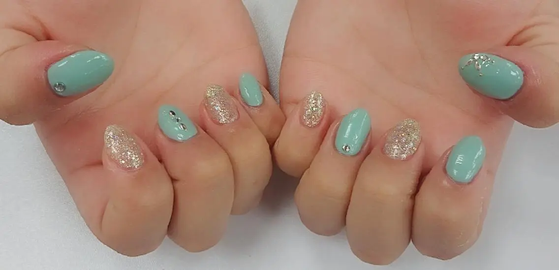 ネイル 🍒当日もOK🍒 𝑳𝑼𝑵𝑨花井のネイルデザイン