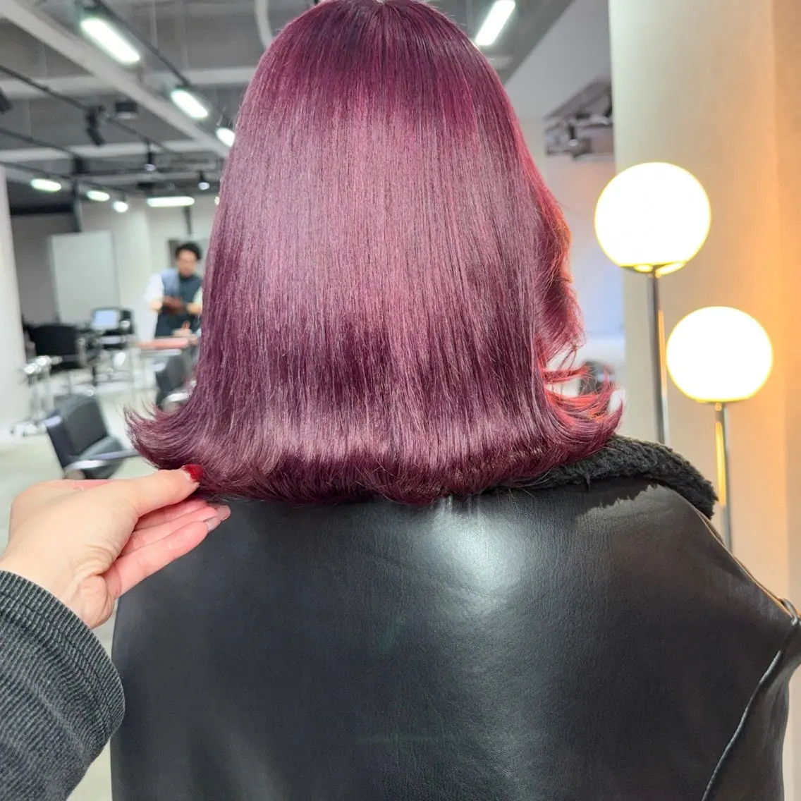 ミディアム カラー カシス ピンクカラー 髪質改善 ヘアカラー トリートメント 🎀ミルクティー/暖 色×レイヤー/マリアのヘアスタイル
