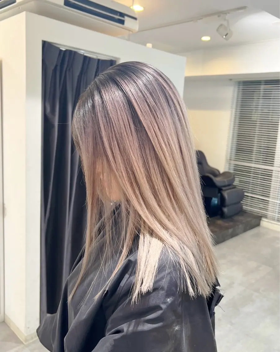 ミディアム カラー バレイヤージュ ベージュカラー ブロンド ブロンドベージュ レイヤーカット ヘアカラー トリートメント 指名数No.1 /NAOYAのヘアスタイル