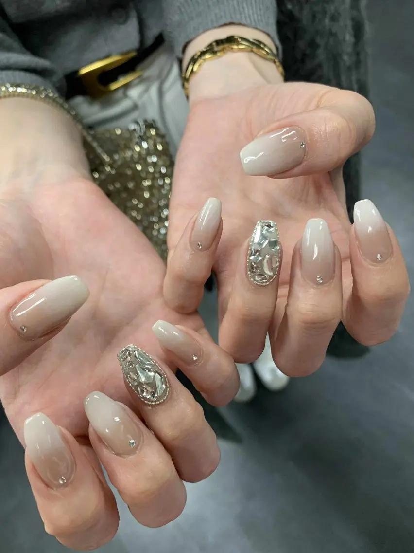 ネイル 韓国ネイル 持ち込み ニュアンスネイル ネイルチップ 冬ネイル LISA ANA.CHUOのネイルデザイン