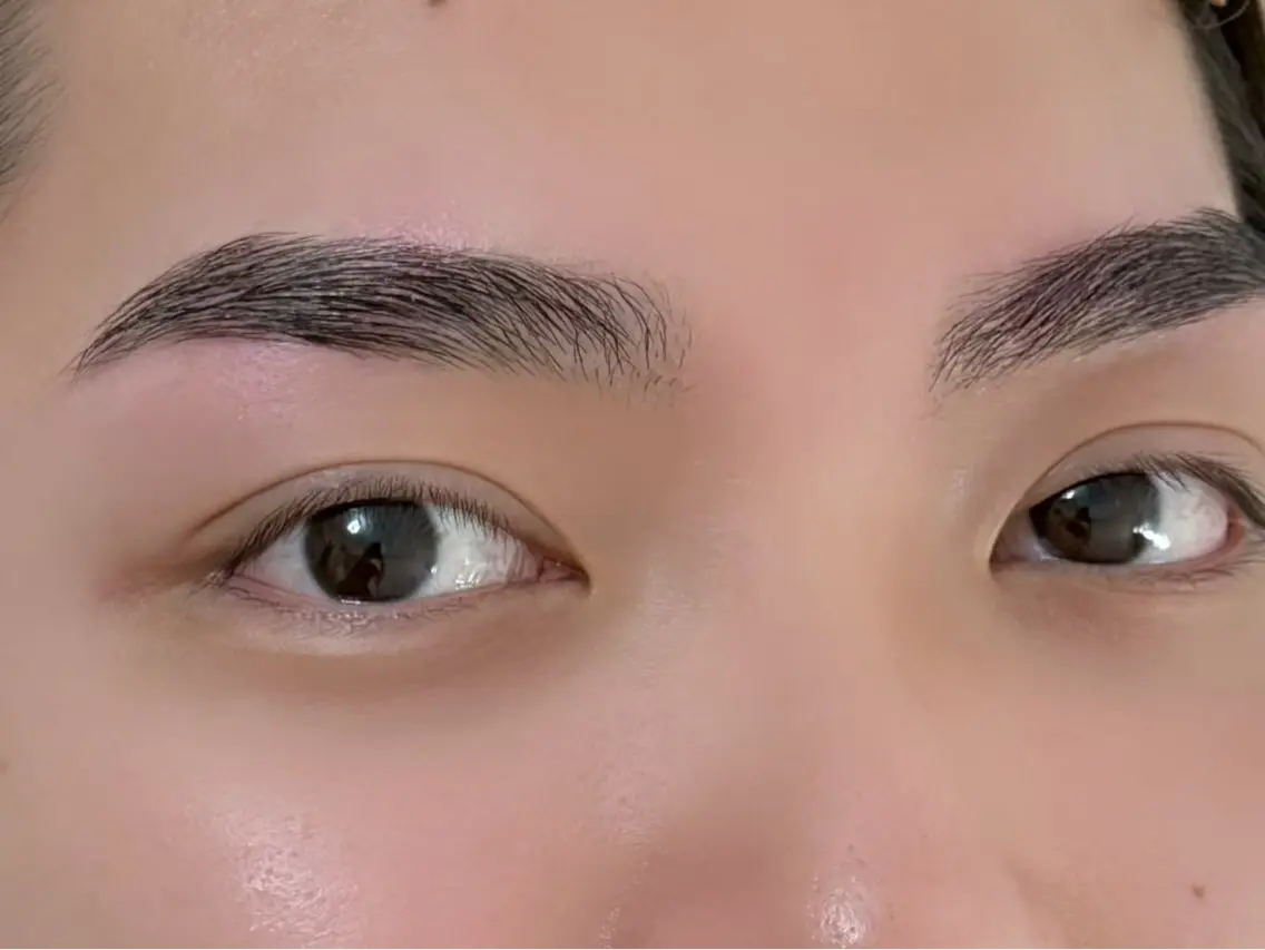 アイブロウ ワックス脱毛 mio 🕊️🌿のマツエク・マツパデザイン