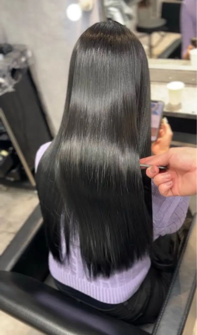セミロング 透明感カラー🇰🇷 レイヤー✨桑原　研太のヘアスタイル