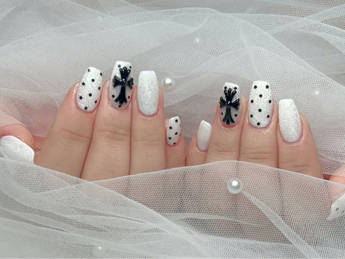 ネイル ドット ハンドネイル Nail by EN 🪽Amiのネイルデザイン
