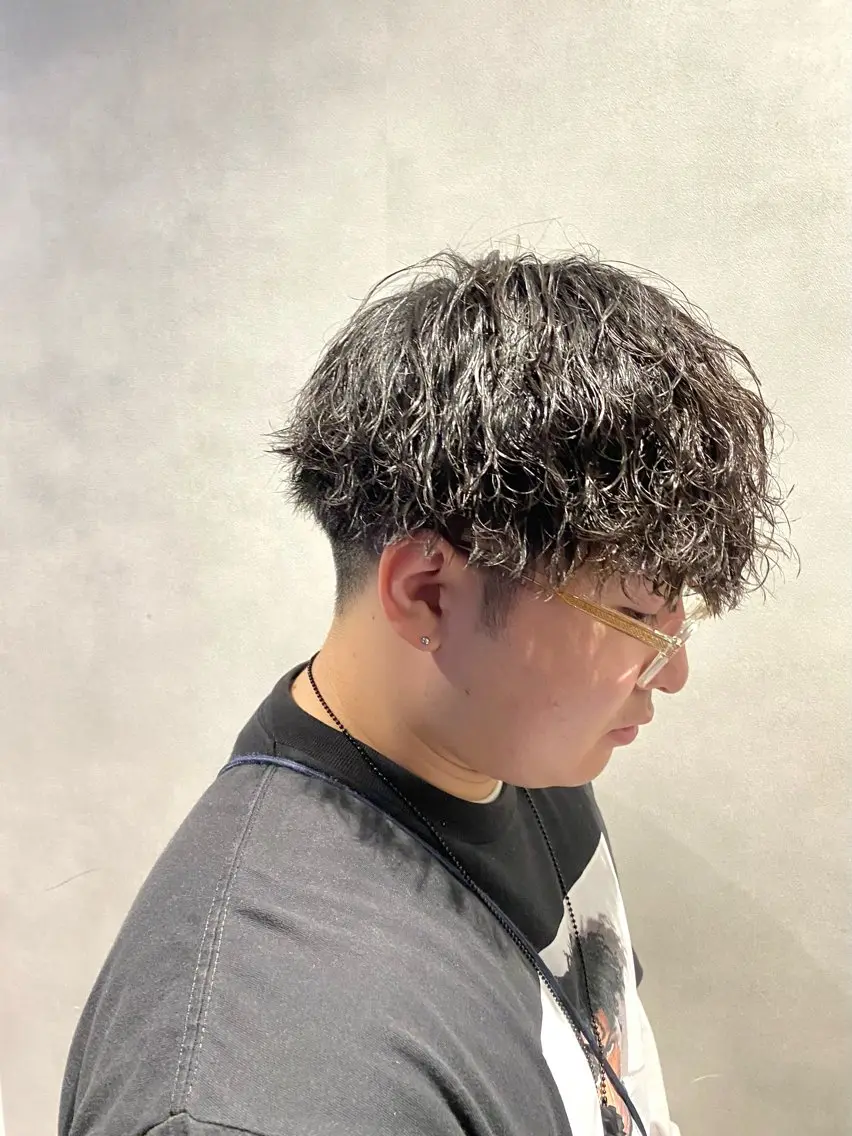 パーマ メンズ マッシュ メンズパーマ 刈り上げ 波巻きパーマ カット パーマ トリートメント #tag 佐藤璃美のヘアスタイル