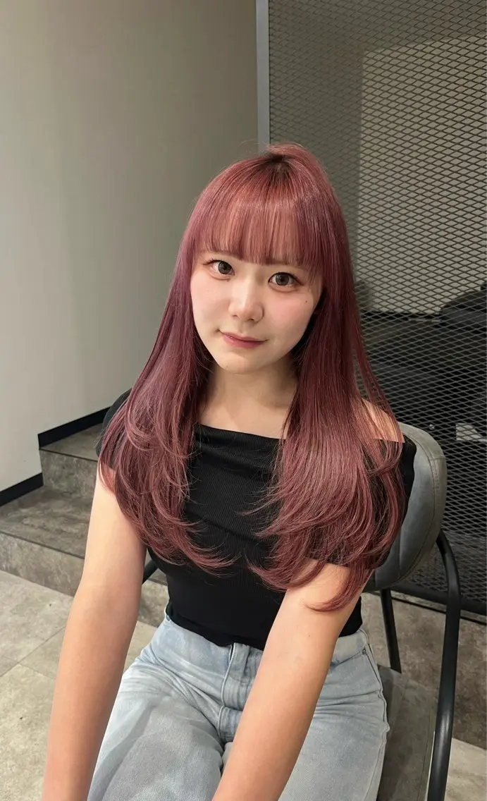 ロング レイヤーカット ヘアカラー トリートメント ciate MOEのヘアスタイル