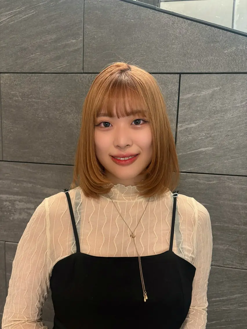 ミディアム 顔まわりレイヤー レイヤーカット 佐藤 妃織のヘアスタイル