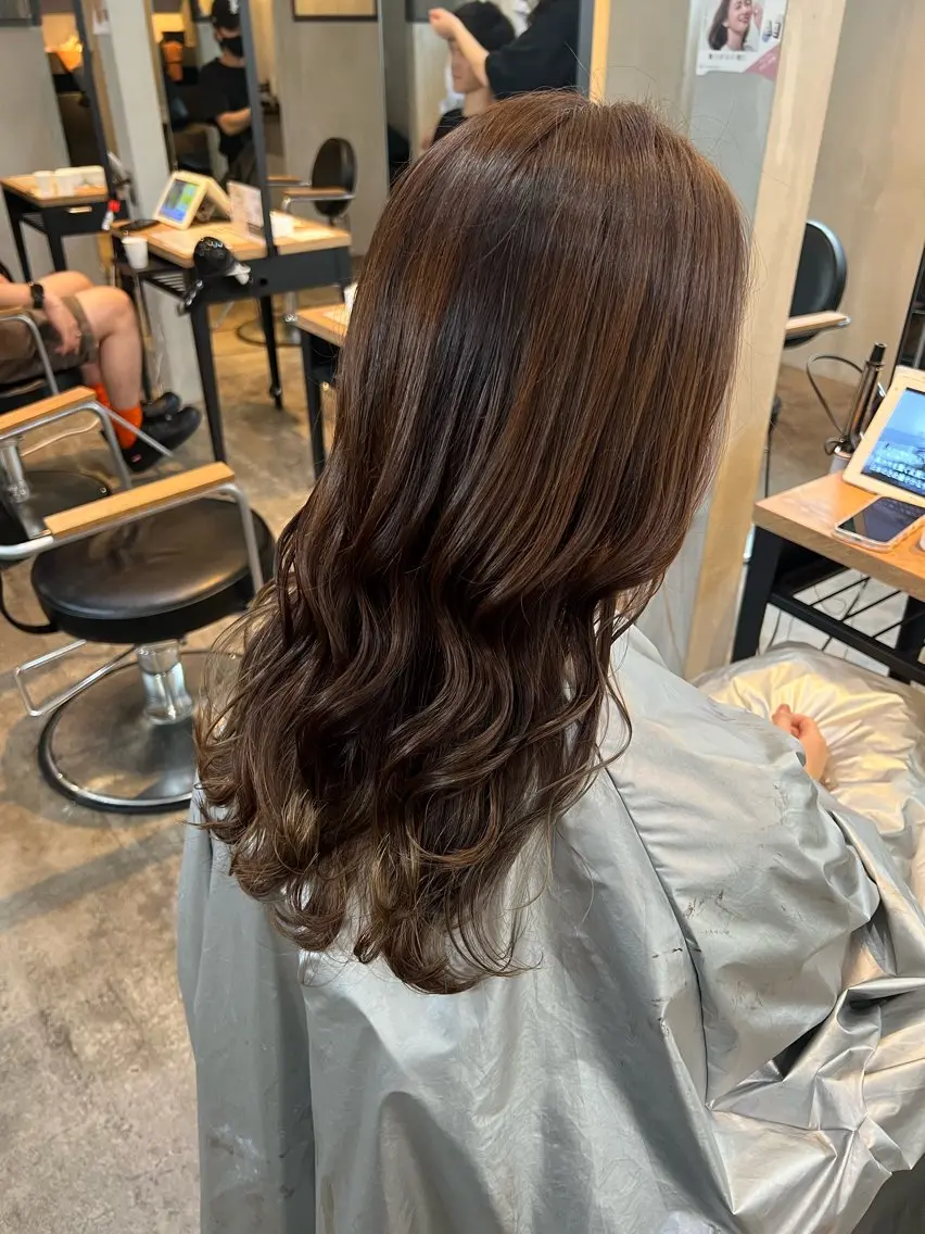 ロング カラー ブリーチ ブラウンカラー ナチュラルブラウン カット ヘアカラー トリートメント トップスタイリスト 🧸中島梨穂🧸のヘアスタイル