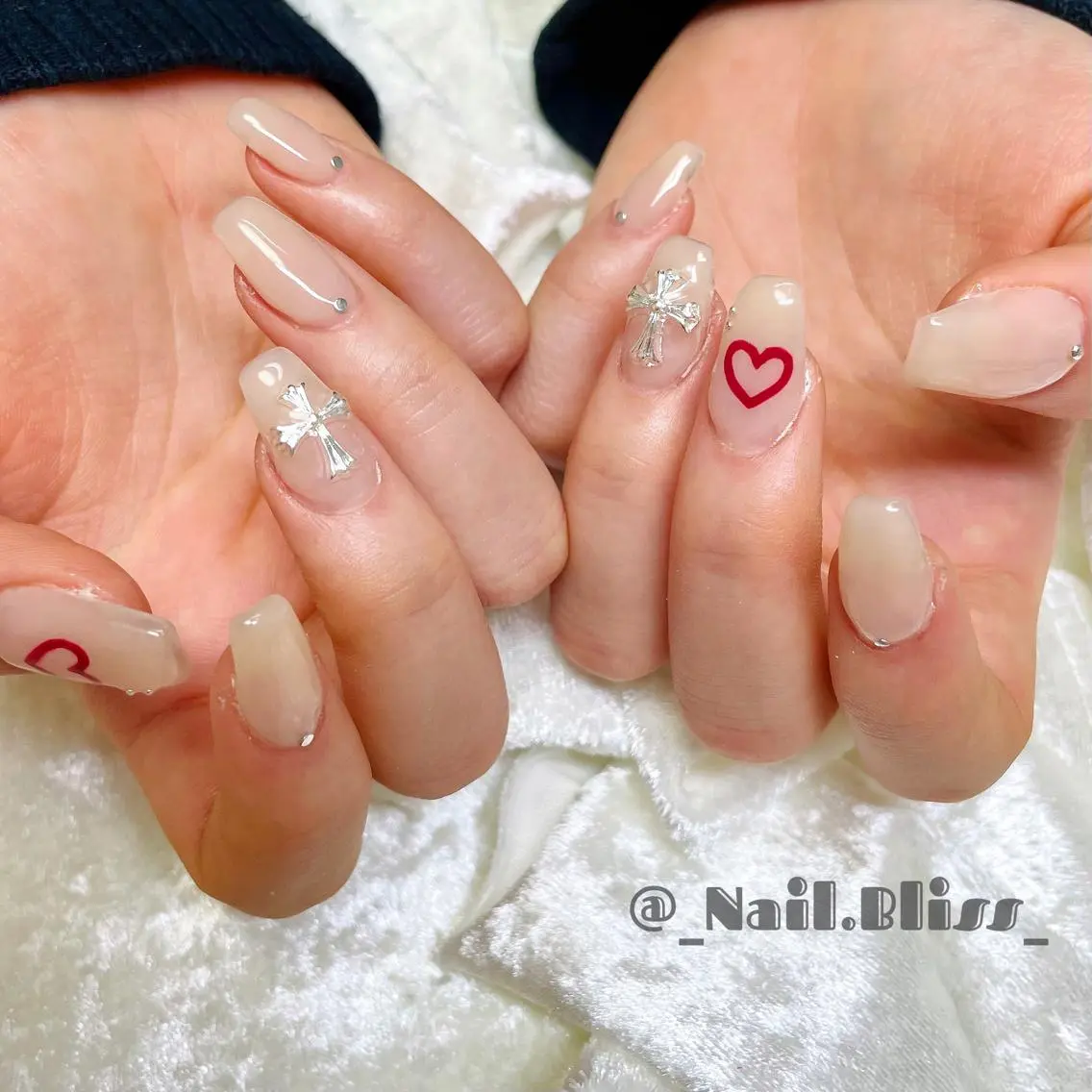 ネイル ハート ハンドネイル NAIL BLISSのネイルデザイン