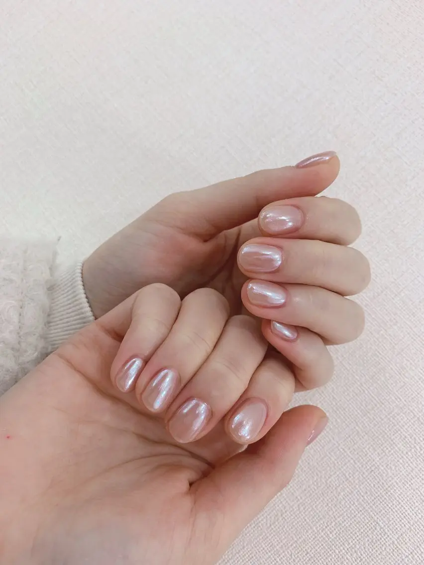 ネイル キラキラネイル 韓国ネイル シンプルネイル ワンホンネイル 冬ネイル Rainbow Nailのネイルデザイン