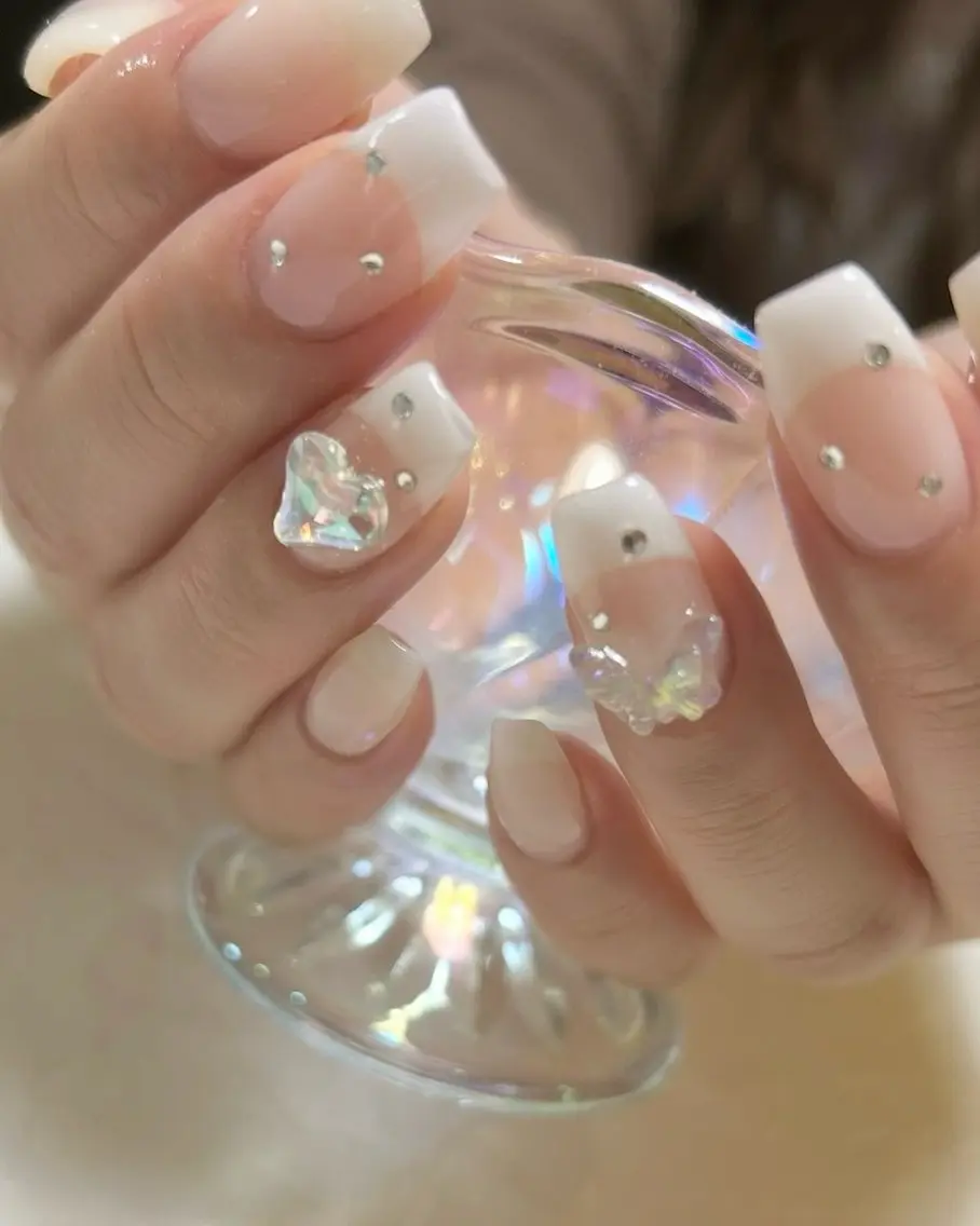 ネイル ハンドネイル EmaNail🎀 Haaruのネイルデザイン