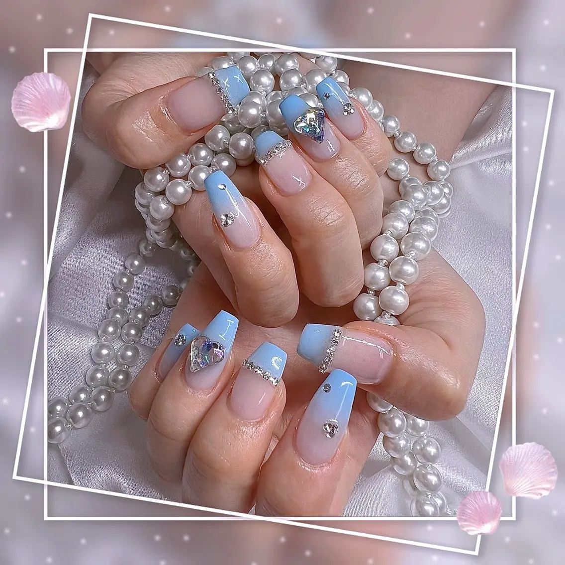 ネイル フレンチネイル キラキラネイル 韓国ネイル マグネットネイル マグネットフレンチ ハンドネイル ハンドケア Chill Nailsalonのネイルデザイン