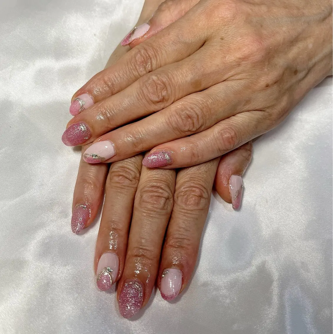 ネイル アートネイル フラッシュネイル ミラーネイル ハンドネイル Nail ecxia ／Reikaのネイルデザイン