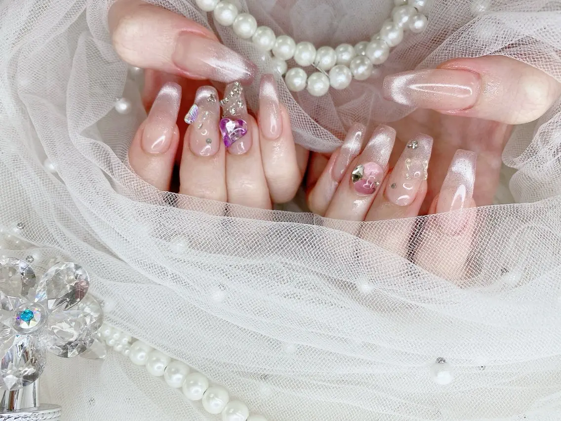 ネイル フレンチネイル マグネットネイル マグネットフレンチ HARUKA 長堀橋のネイルデザイン